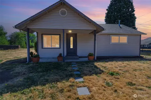 619 10th St SE, Puyallup, WA 98372