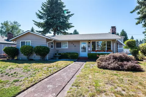 438 18th St NW, Puyallup, WA 98371