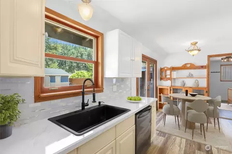 Kitchen - 315 Calistoga St E, Orting, WA 98360 photo 5 of 6