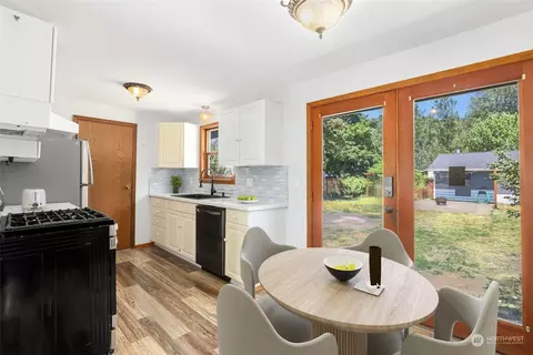 Kitchen - 315 Calistoga St E, Orting, WA 98360 photo 1 of 6
