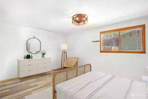 Bedroom - 315 Calistoga St E, Orting, WA 98360 photo 2 of 5