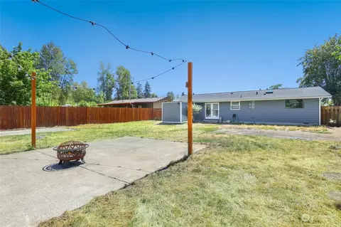 Exterior - 315 Calistoga St E, Orting, WA 98360 photo 3 of 9