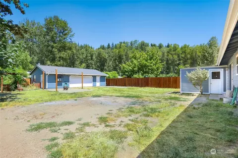 Exterior - 315 Calistoga St E, Orting, WA 98360 photo 4 of 9