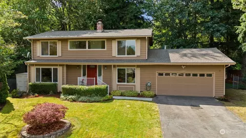 13609 98th Ave NE, Kirkland, WA 98034