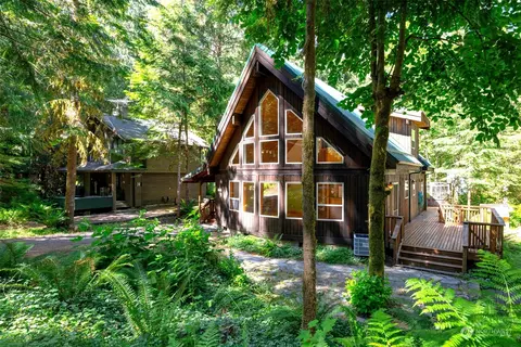 7112 Rainier Way, Glacier, WA 98244