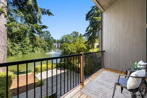 6674 138th Ave NE #612, Redmond, WA 98052