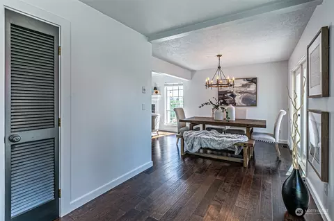 Entry Way - 1002 NW 23rd Ave, Camas, WA 98607 photo 3 of 4