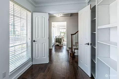 Entry Way - 1002 NW 23rd Ave, Camas, WA 98607 photo 2 of 4