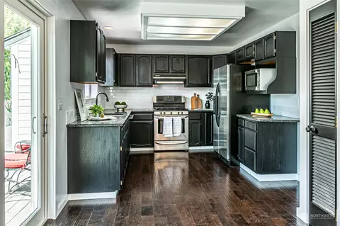 Kitchen - 1002 NW 23rd Ave, Camas, WA 98607 photo 2 of 3