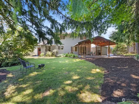 Exterior - 19124 27th Dr SE, Bothell, WA 98012 photo 6 of 11
