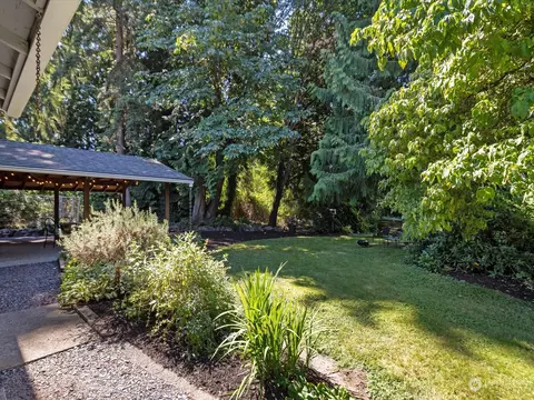 Exterior - 19124 27th Dr SE, Bothell, WA 98012 photo 7 of 11