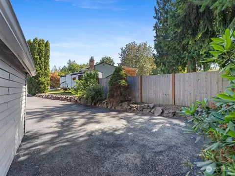 Exterior - 19124 27th Dr SE, Bothell, WA 98012 photo 3 of 11