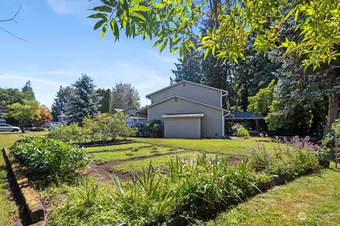 Exterior - 19124 27th Dr SE, Bothell, WA 98012 photo 8 of 11