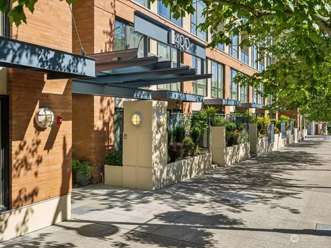 400 Washington Ave #409, Bremerton, WA 98337