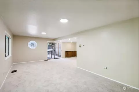 Living - 5817 Cady Rd, Everett, WA 98203 photo 9 of 10