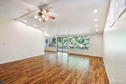 Living - 5817 Cady Rd, Everett, WA 98203 photo 3 of 10