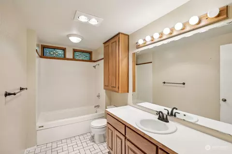 Bath - 5817 Cady Rd, Everett, WA 98203 photo 1 of 2