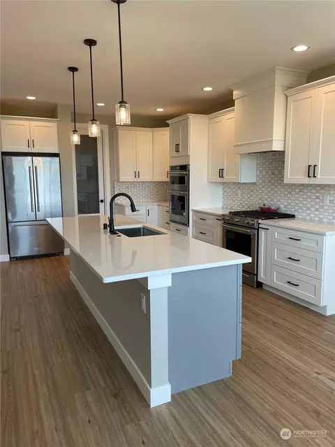 8330 Camas Dr, Blaine, WA 98230