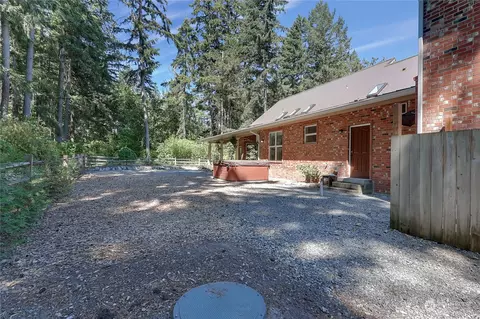 Exterior - 20515 63rd Ave E, Spanaway, WA 98387 photo 3 of 8