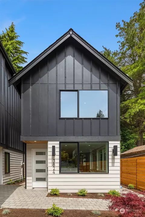 3824 NE 89th St, Seattle, WA 98115