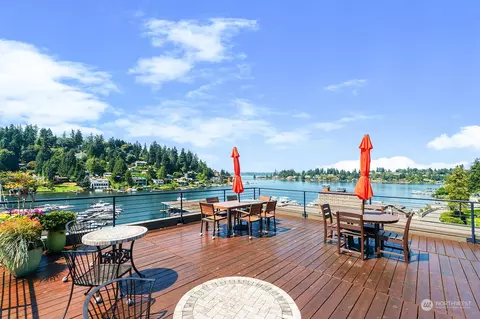 9951 Lake Washington Blvd NE #10, Bellevue, WA 98004
