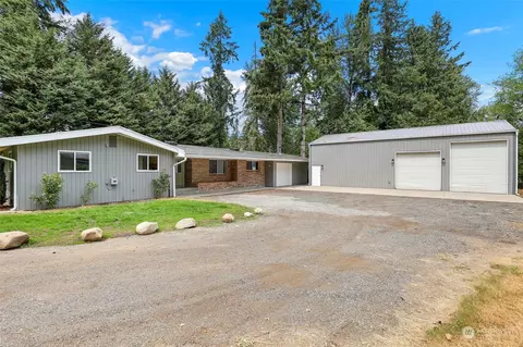 21812 230th Ave SE, Maple Valley, WA 98038