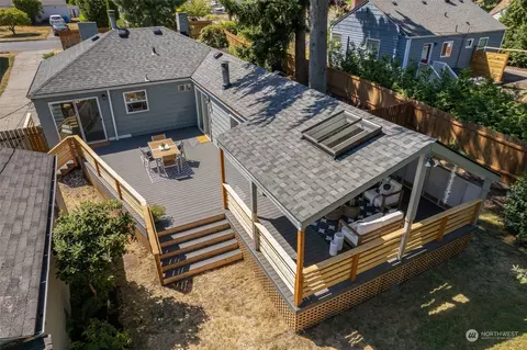 15516 8th Ave NE, Shoreline, WA 98155