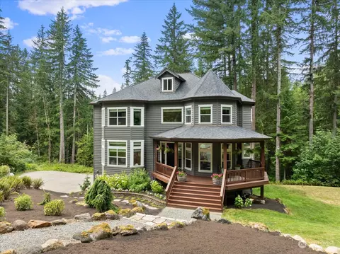 41710 SE 66th St, Snoqualmie, WA 98065