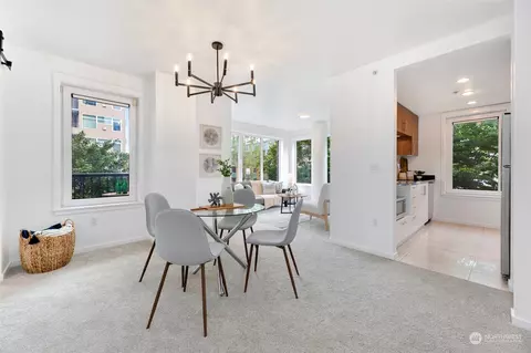 2721 1st Ave #205, Seattle, WA 98121