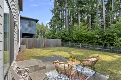 Exterior - 4404 181st St SE, Bothell, WA 98012 photo 3 of 3