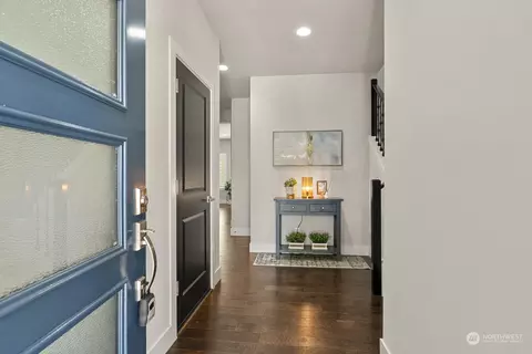 Entry Way - 4404 181st St SE, Bothell, WA 98012 photo 1 of 3