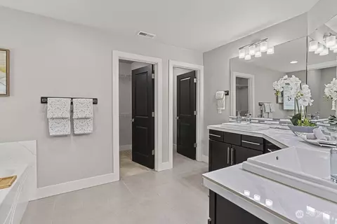 Bath - 4404 181st St SE, Bothell, WA 98012 photo 1 of 7