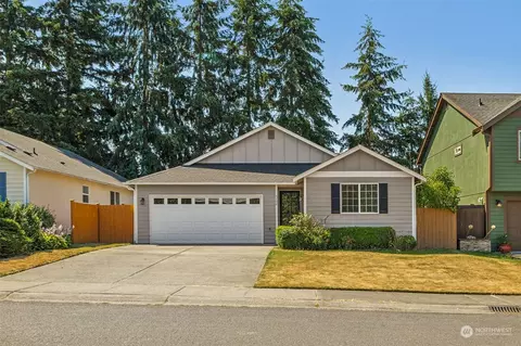 6208 121st St E, Puyallup, WA 98373
