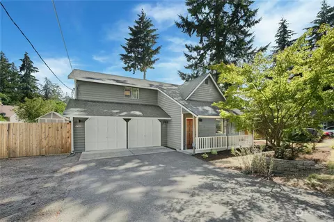 8420 Wildwood Ave SW, Lakewood, WA 98498