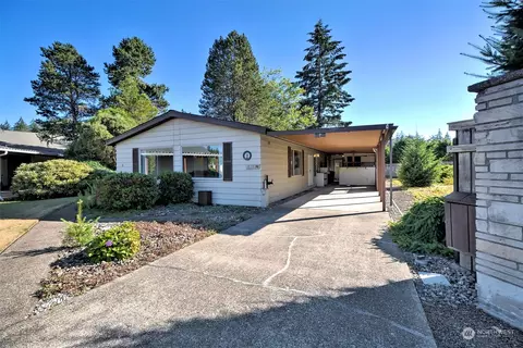 1 Holly Rd, Shelton, WA 98584