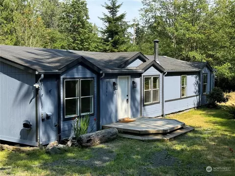 21686 Jefferson Beach Rd NE, Kingston, WA 98346