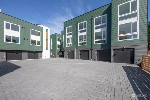 12320 14th Ave NE #A, Seattle, WA 98125