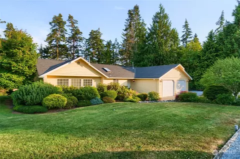 44 Skokomish Dr, La Conner, WA 98257