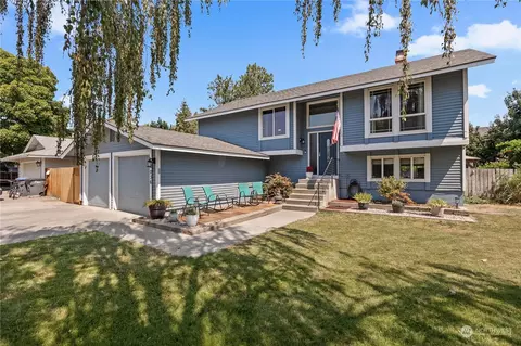 8036 W Grand Ronde Ave, Kennewick, WA 99336