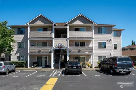 1001 W Casino Rd #E203, Everett, WA 98204