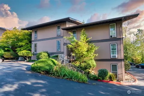 1425 S Puget Dr #G4, Renton, WA 98055