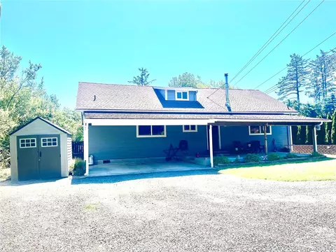 3106 Sandridge Rd, Ilwaco, WA 98624