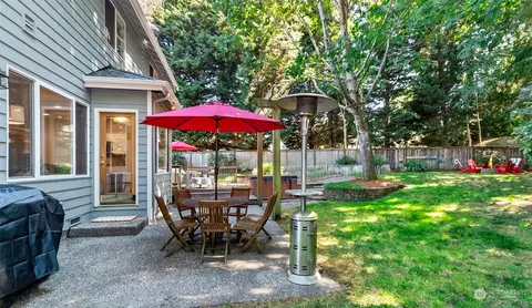 Exterior - 3812 111th St SE, Everett, WA 98208 photo 5 of 6