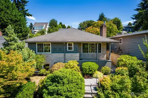 3812 32nd Ave W, Seattle, WA 98199