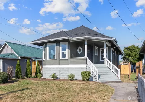 235 N Madison St, Monroe, WA 98272
