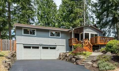 8827 224th St SW, Edmonds, WA 98026
