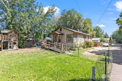 1305 S 18th Ave, Yakima, WA 98902