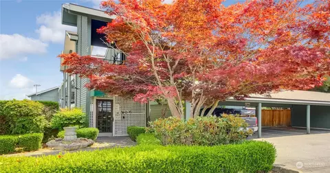 7924 212th St SW #301, Edmonds, WA 98026