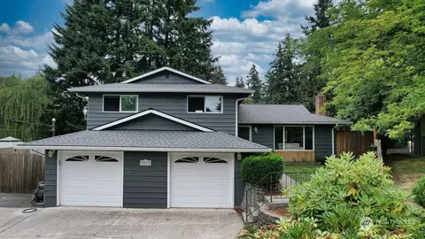 2219 105th Pl SE, Everett, WA 98208