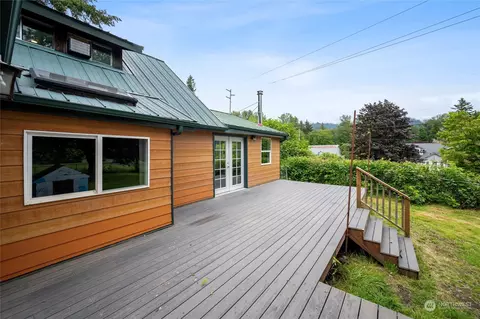 5686 Bell Creek Rd, Deming, WA 98244